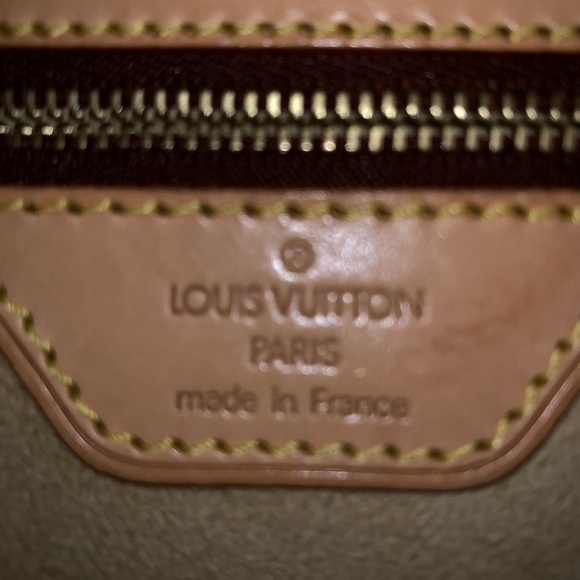 AUTHENTIC MONOGRAM “LOOPING” LOUIS VUITTON - Picture 5 of 6